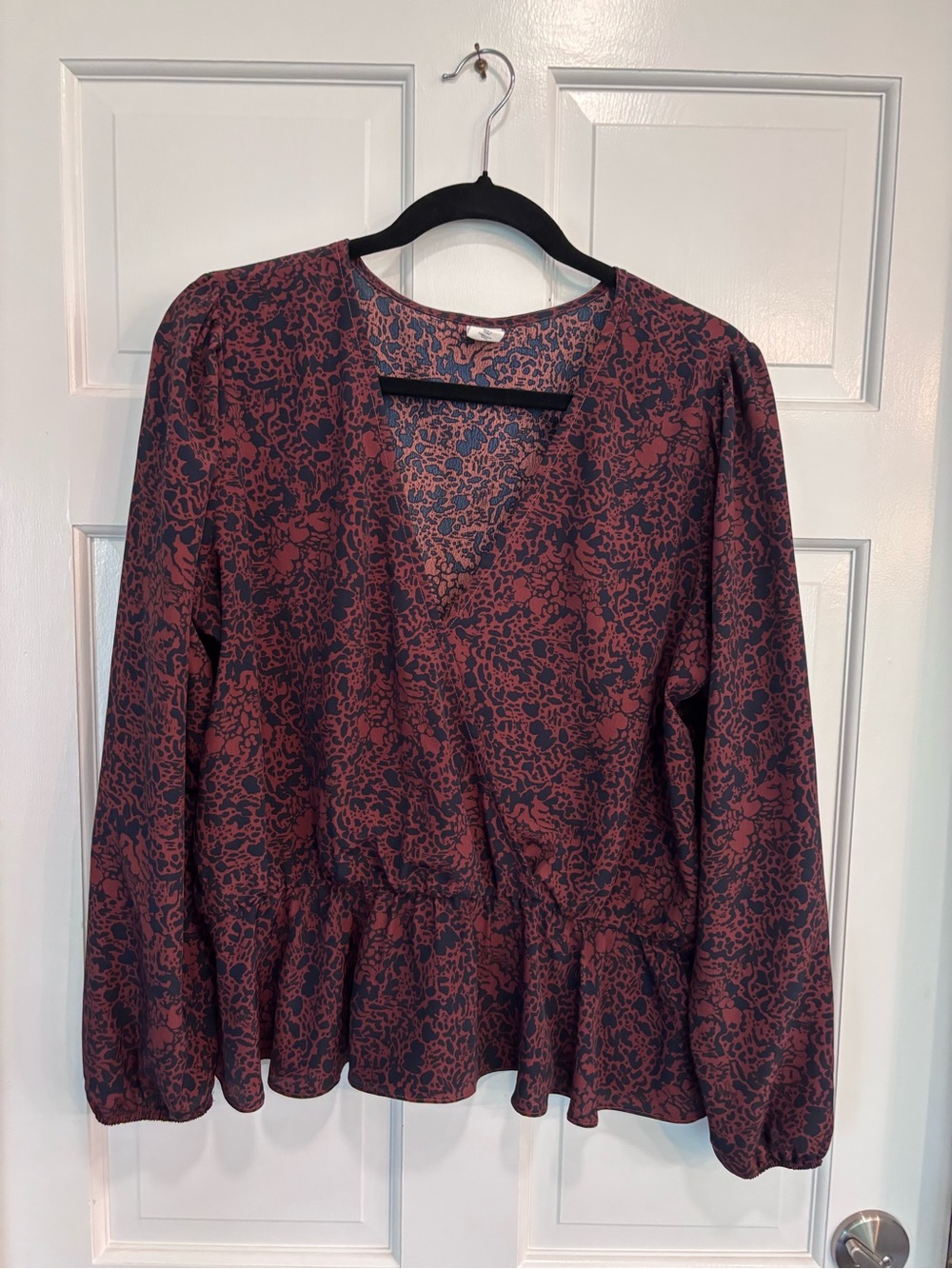 Melrose & Market Women’s Burgundy Navy Wrap Peplum Blouse XL